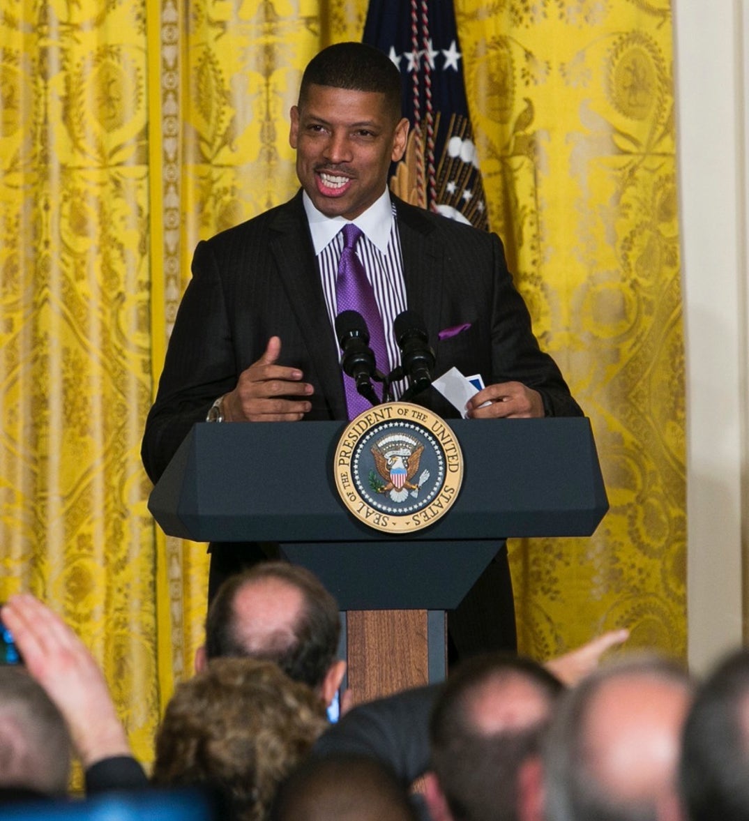 Kevin Johnson started as an NBA athlete and ended up the Mayor of Sacramento