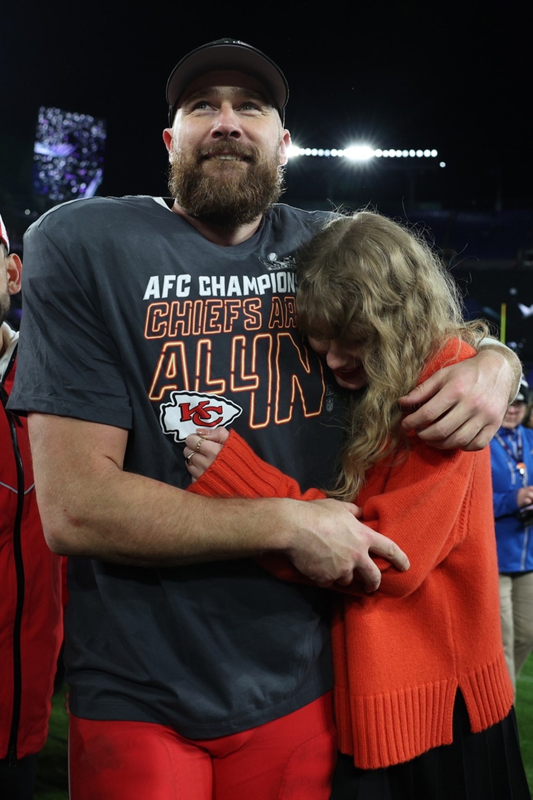 Taylor Swift Travis Kelce After Chiefs Win photos 19