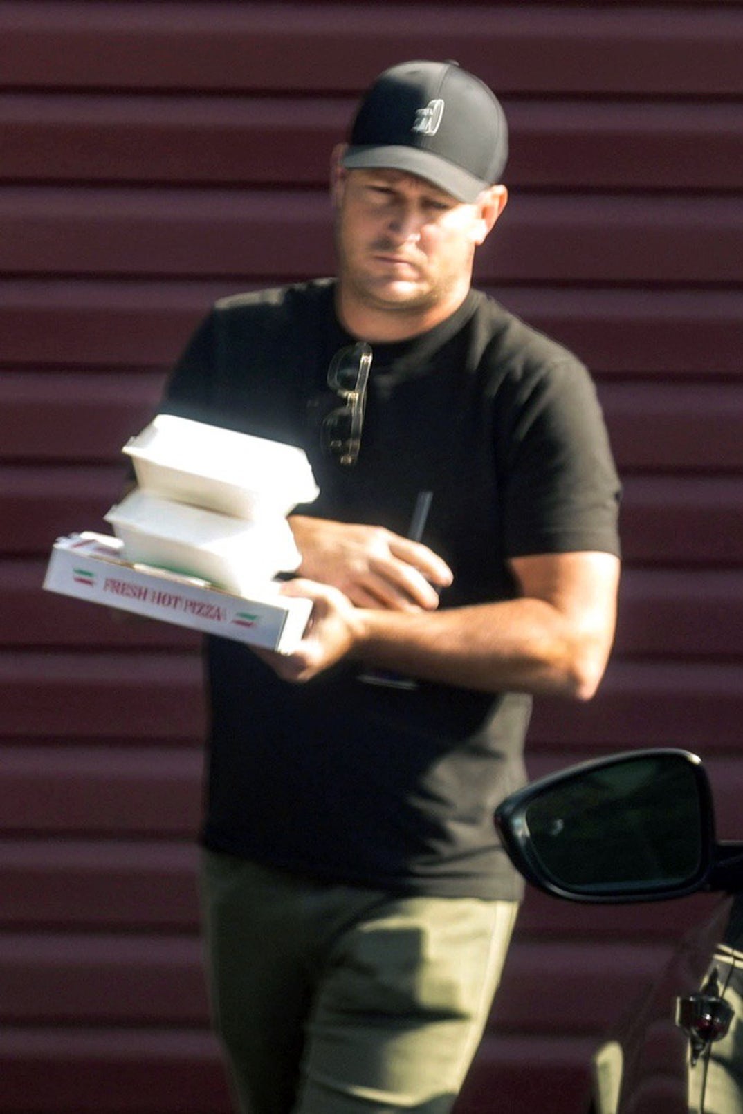 Zach Hickerson Picks Up Pizza 4