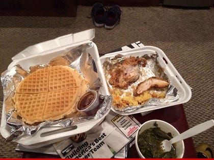 0715-drew-brees-roscoe-chicken-waffles-twitter-01