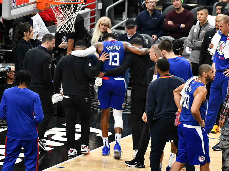 Paul George of the Los Angeles Clippers suffers knee injury