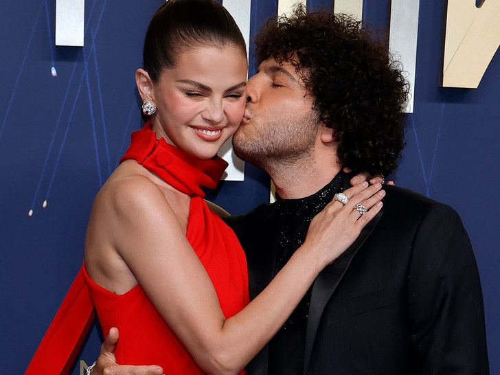 slena gomez benny blanco getty