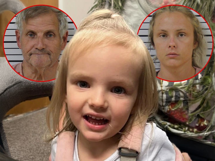 Saylor Hayes and her parents