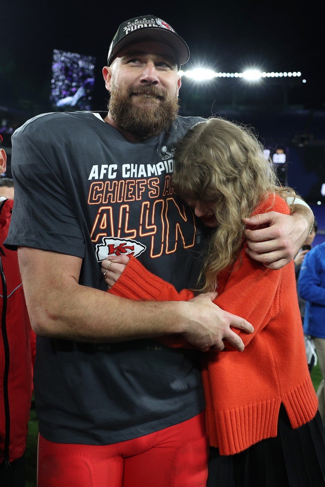 Taylor Swift Travis Kelce After Chiefs Win photos 0