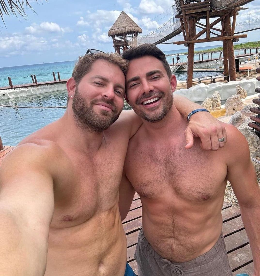 Jaymes Vaughn and Jonathan Bennett