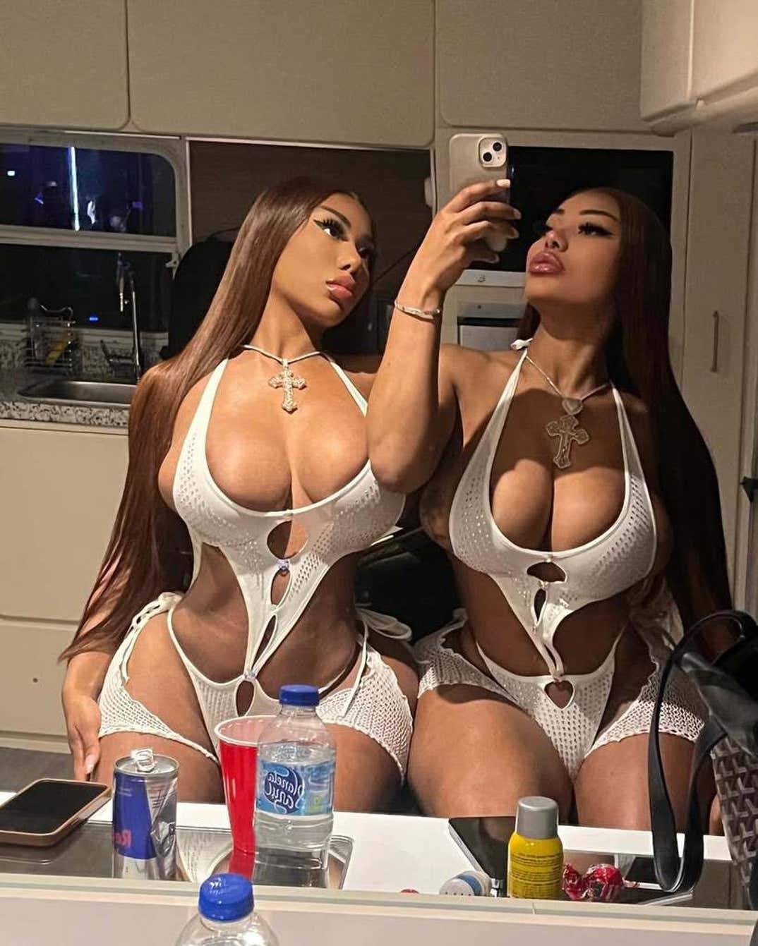 0320 Clermont Twins Hot Shots 8