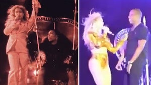 Beyonce -- Wraps Tour With a Jay Z & Serena Bang (VIDEO)