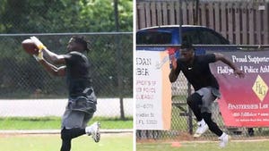Antonio Brown Works Out at Police Football Field, Looks Fast As Hell