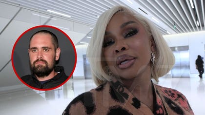 010926_phaedra_parks_kal