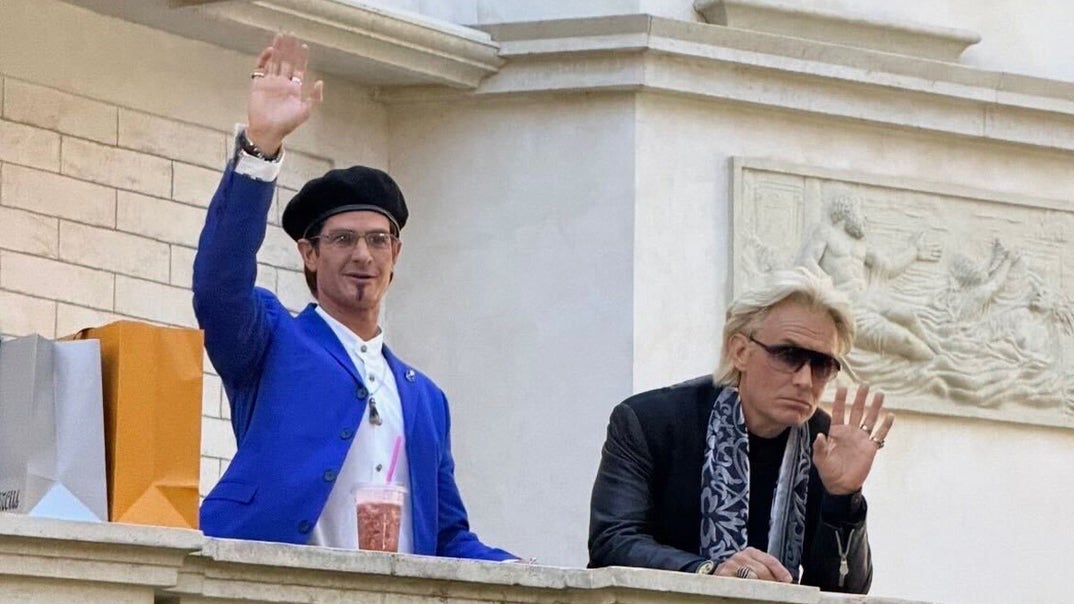 0115-Andrew-Garfield-Jude-Law-On-Set-Of-Wild-Things-PRIMARY