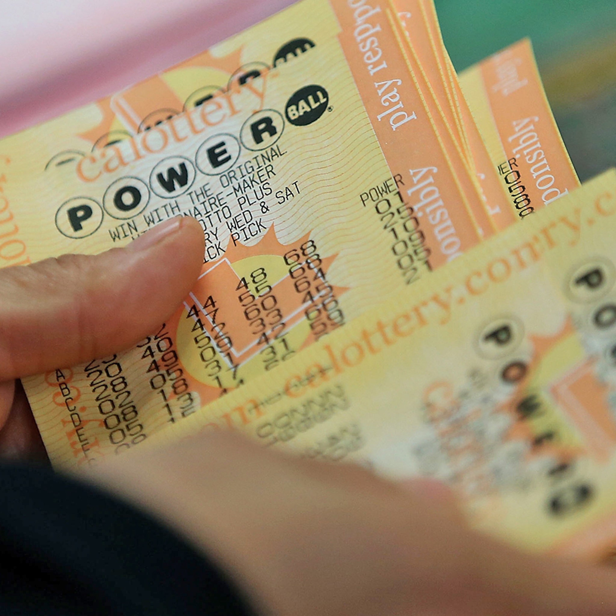 Ticket sold in California wins Powerball jackpot of $1.73 billion