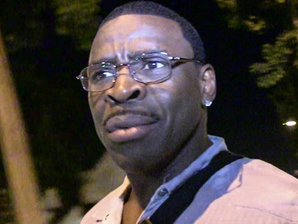 0329_michael-irvin_tmz-2