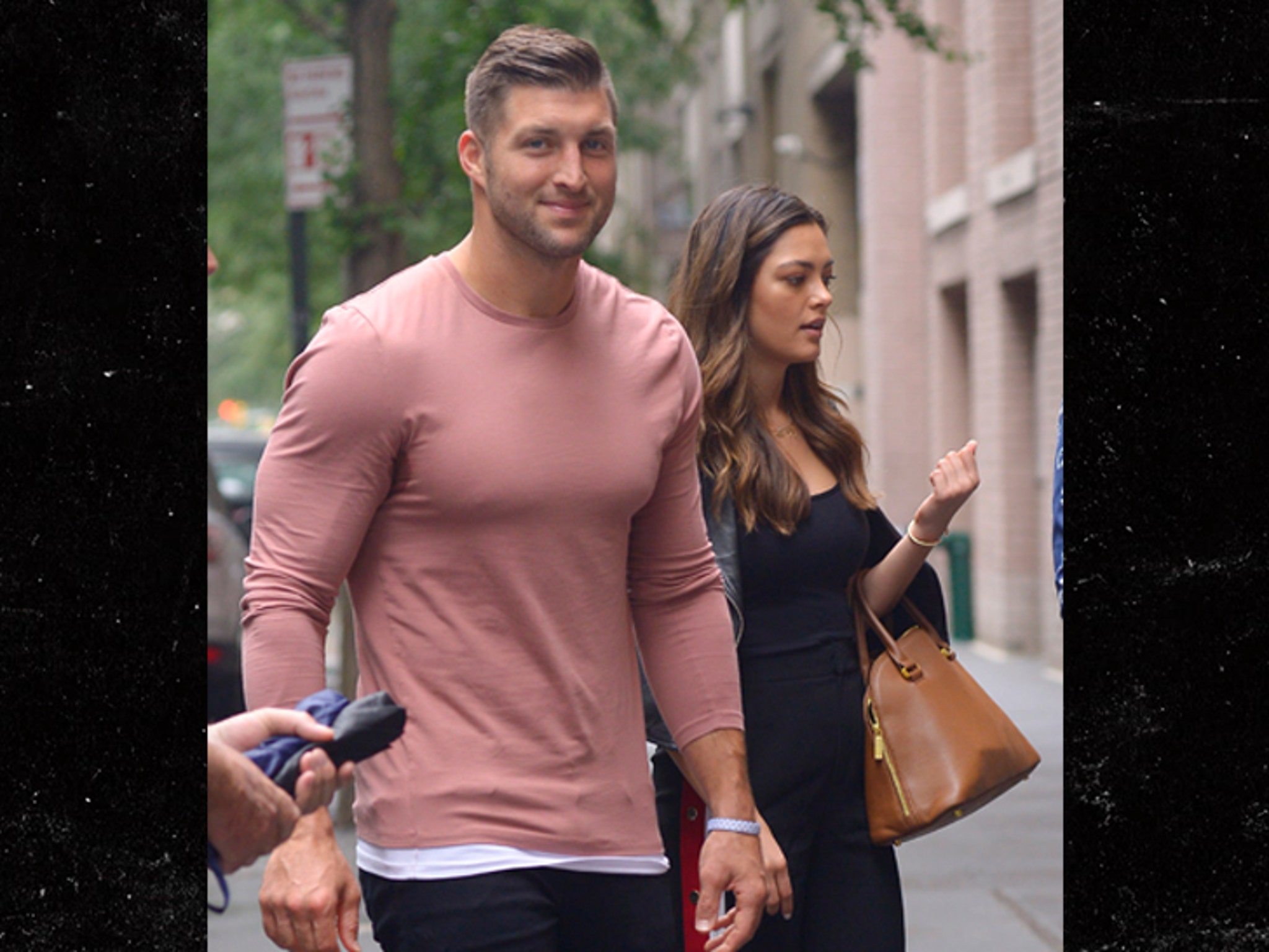 Tim Tebow in New York with Hottest Chick in the Universe pic