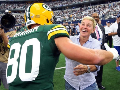 Ellen DeGeneres Cowboys Game Photos 01