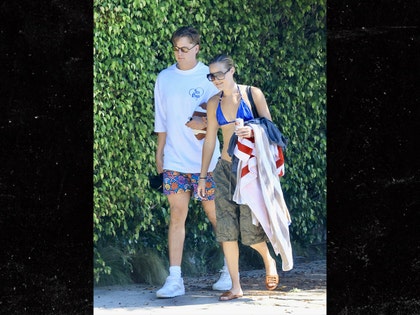 Joe Burrow and Olivia Ponton bg 2