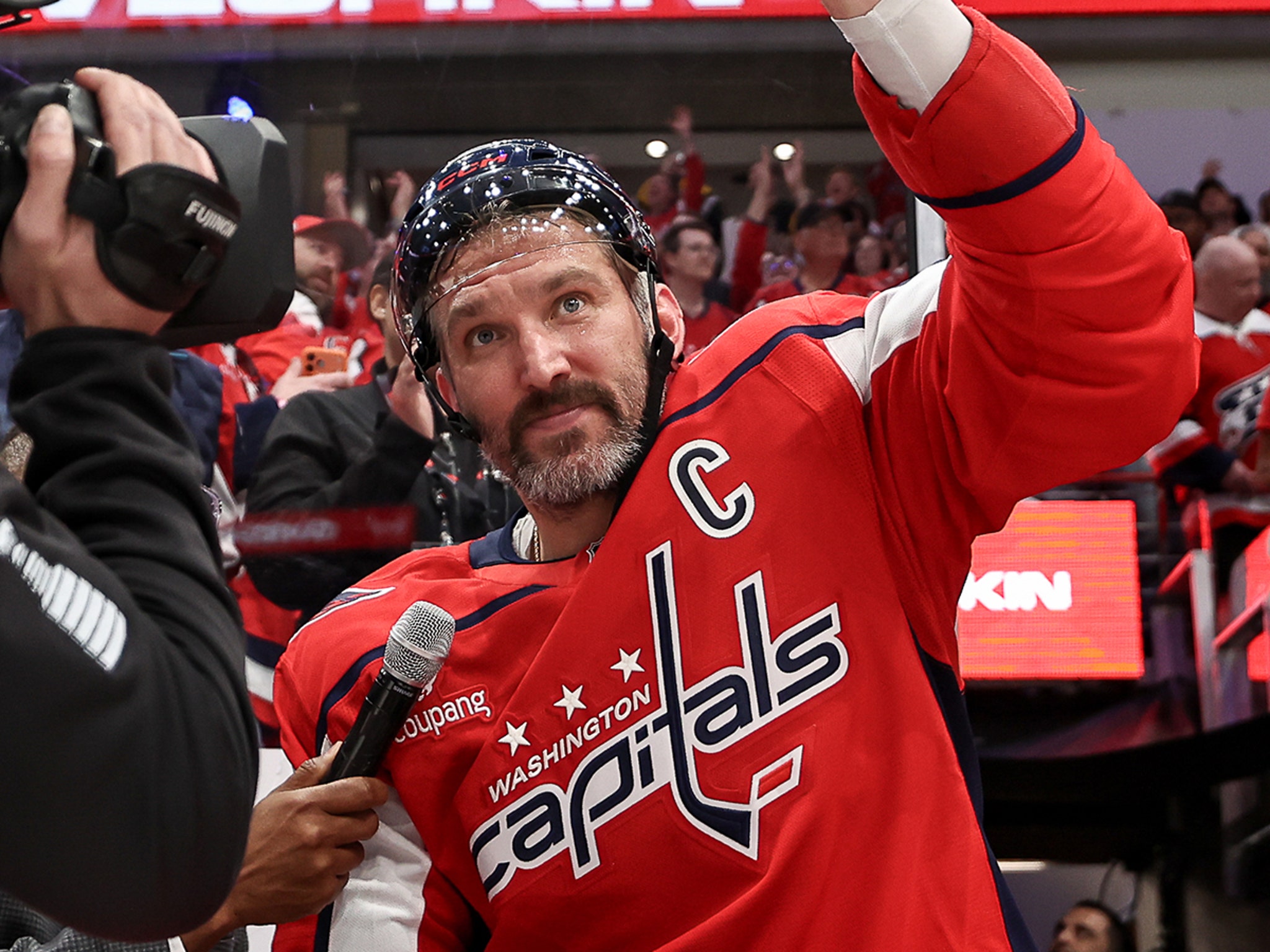 Alex Ovechkin to Retire After 2025-26 NHL Season, Announces in Emotional Locker Room Address