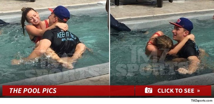 Johnny Manziel -- WET & WILD ... With Hot Chick at TX Pool Party