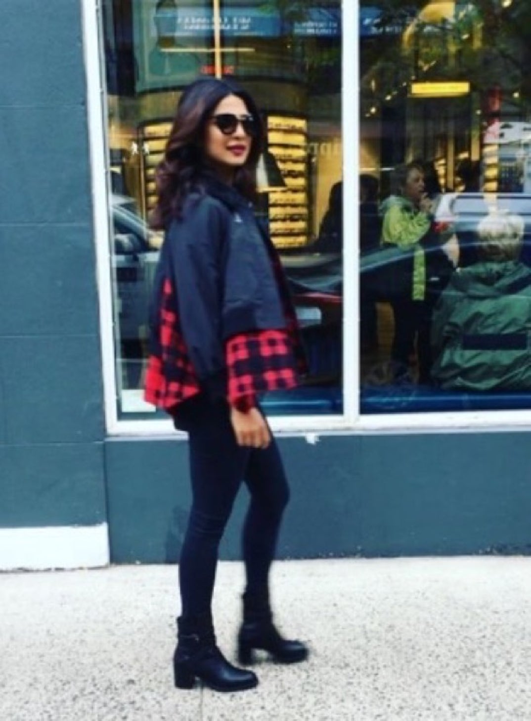 0113_priyanka_chopra_hot_instagram_01