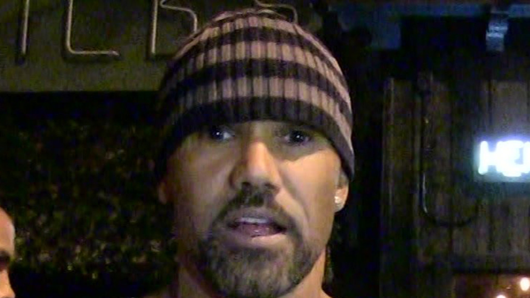 Shemar Moore tests positive for COVID-19