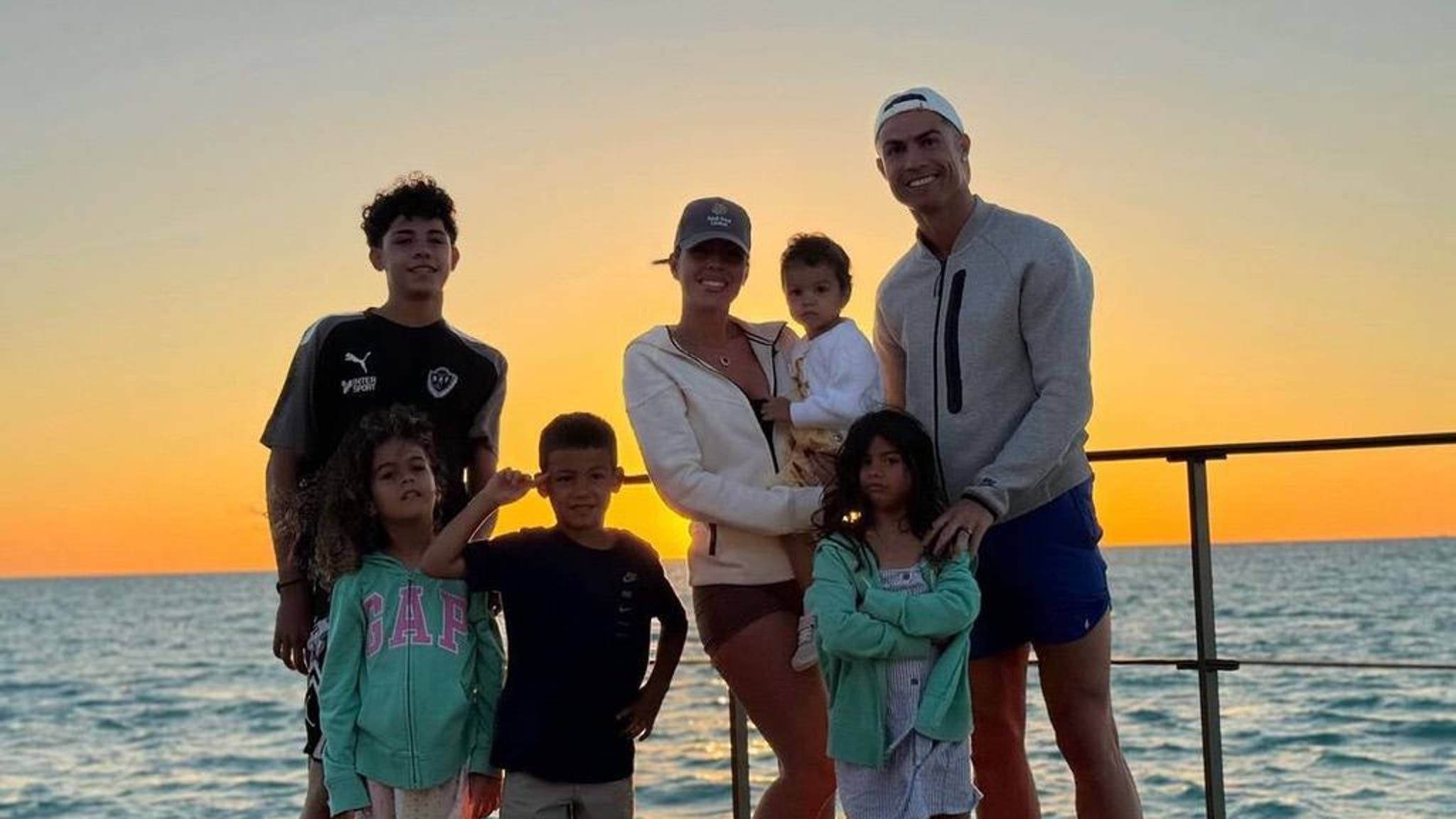 Cristiano Ronaldo Georgina Rodriguez Family Vacay In Saudi Arabia