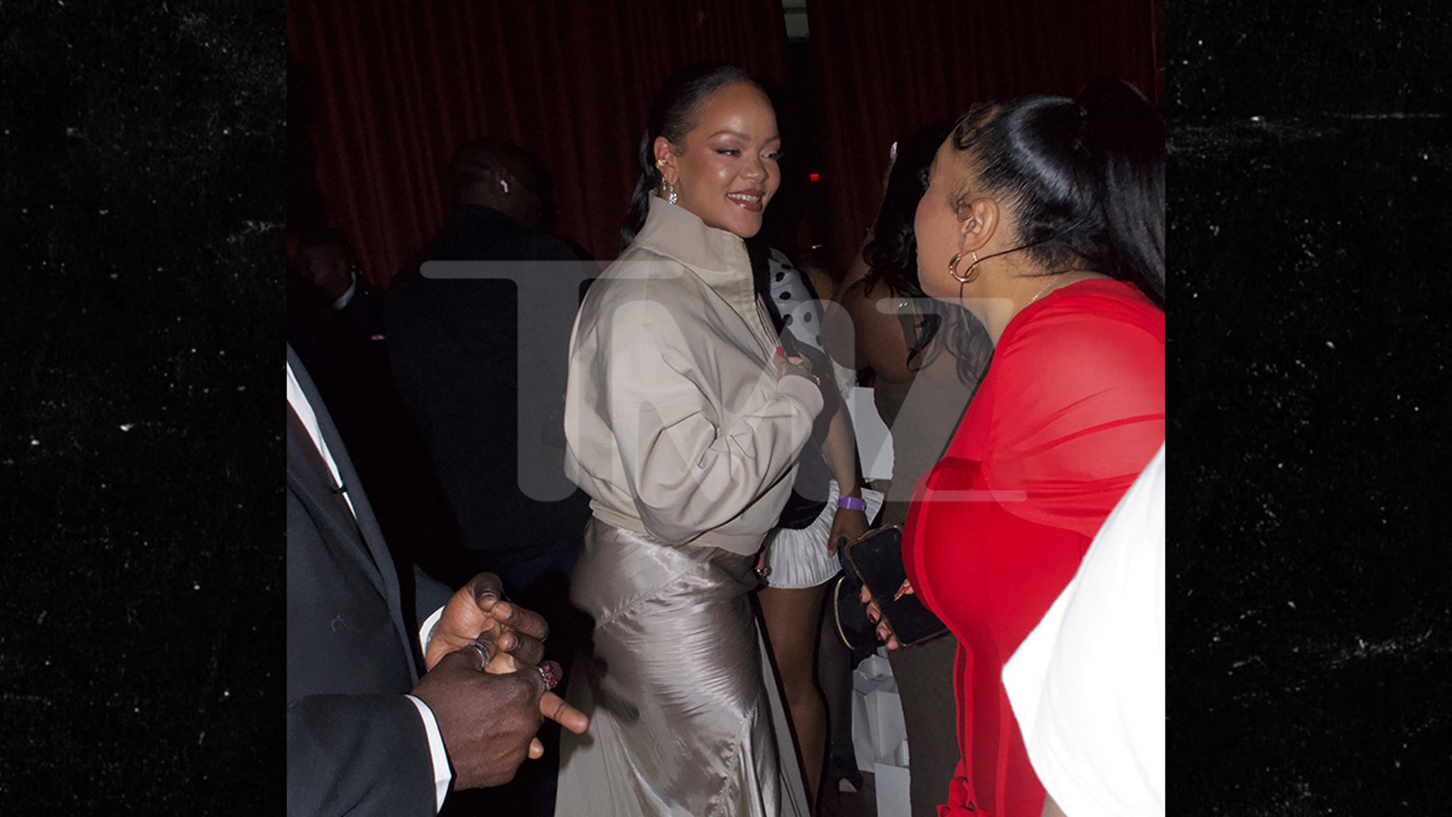 Rihanna Pictured Making Surprise Appearance at Friend’s NYC Birthday Party Rihanna Pictured Making Surprise Appearance at Friend’s NYC Birthday Party