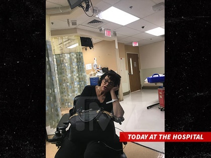 0516-samantha-markle-at-hosptial-with-dad-tmz-01