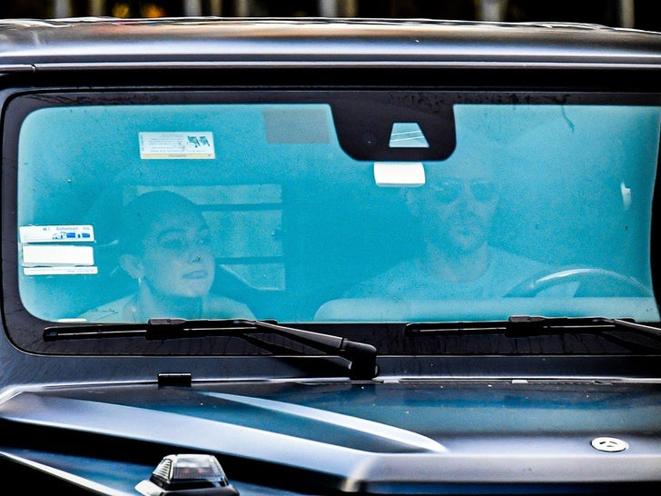 Gigi Hadid & Bradley Cooper Return to NYC After Weekend Getaway