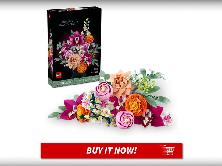 LEGO-Botanicals-Pretty-Pink-Flower-Bouquet-MAIN