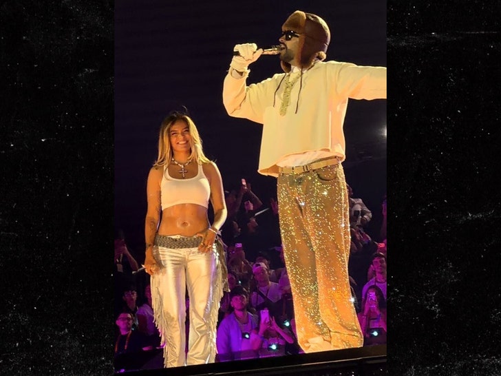 karol g na koncercie bad bunny w kolumbii 1