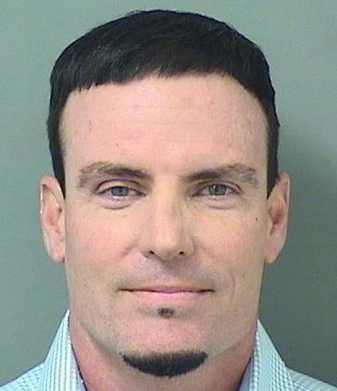 Vanilla Ice has been arrested and charged with burglary and grand theft for allegedly stealing furniture, a pool heater, bicycles and other stuff from a vacant home in Florida.