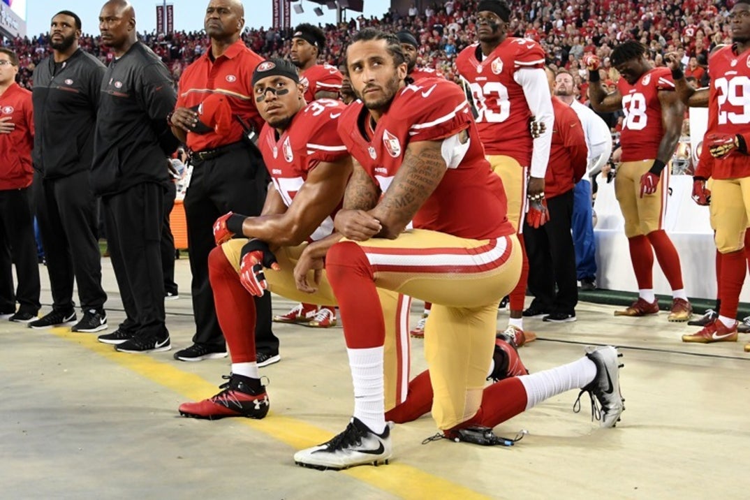 Colin_Kaepernick_knee_anthem01