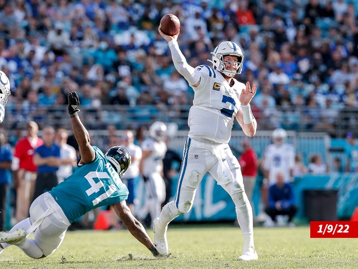 Carson Wentz drops IG picture wearing Eagles helmet, Commanders jersey,  Colts shorts