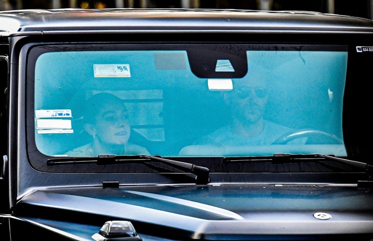 Gigi Hadid & Bradley Cooper Return to NYC After Weekend Getaway