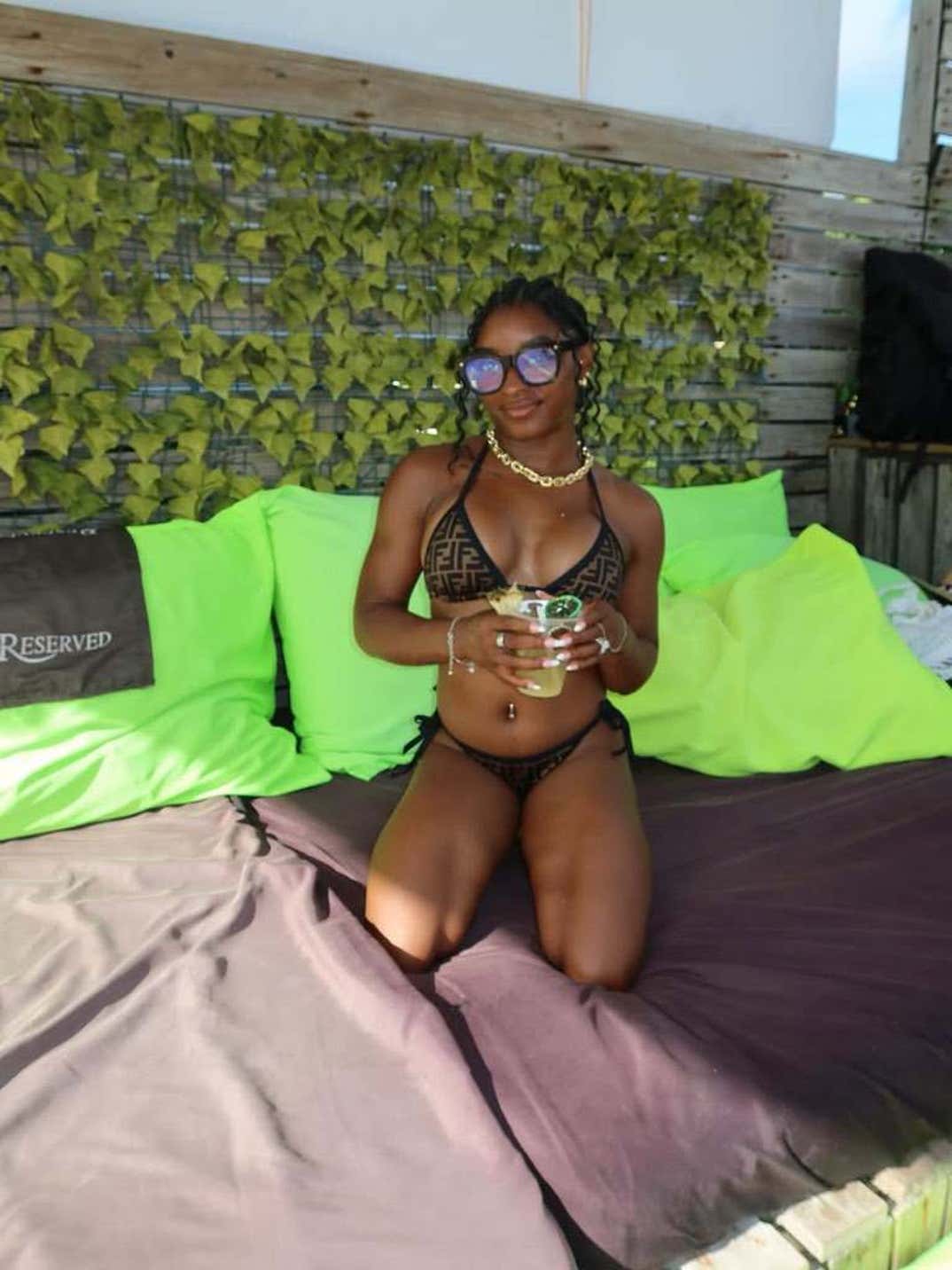 Simone Biles Hot Shots 7