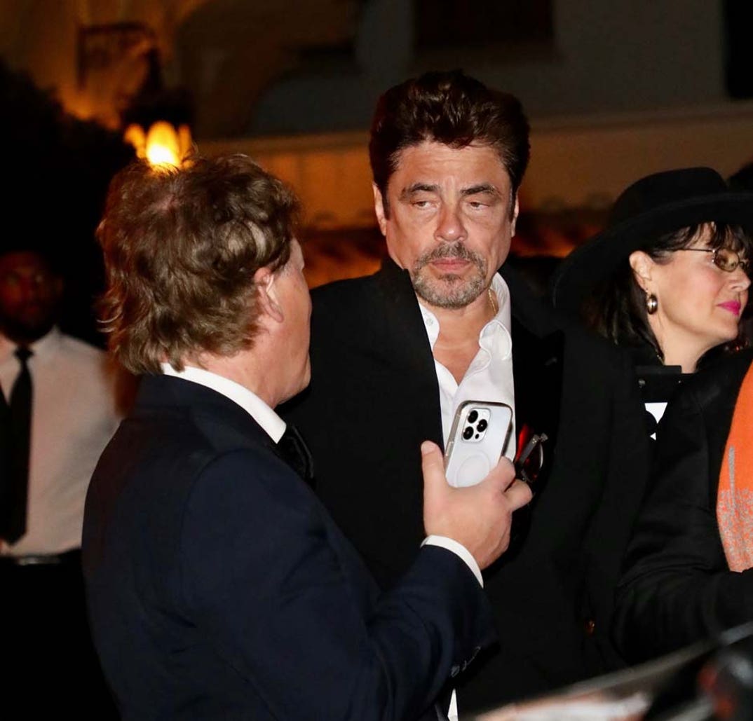 benicio del toro chateau marmont BGUS_3458904_001