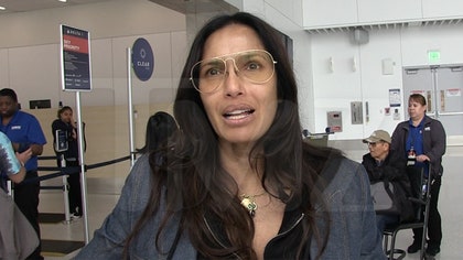 061224_padma_lakshmi_kal