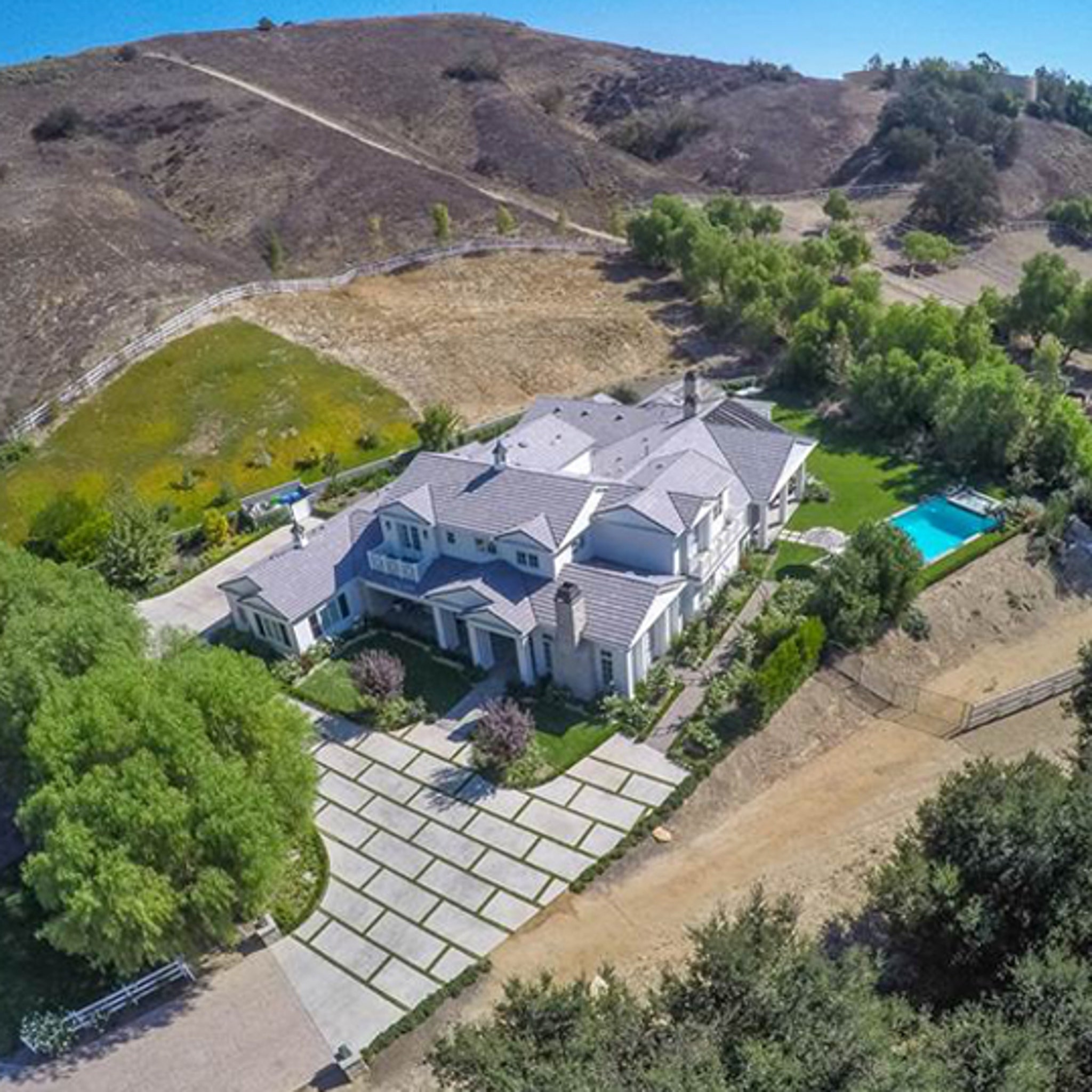 Kylie Jenner Rents Hidden Hills Home To Rob Blac Chyna