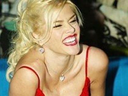 Anna Nicole Smith: Click to launch
