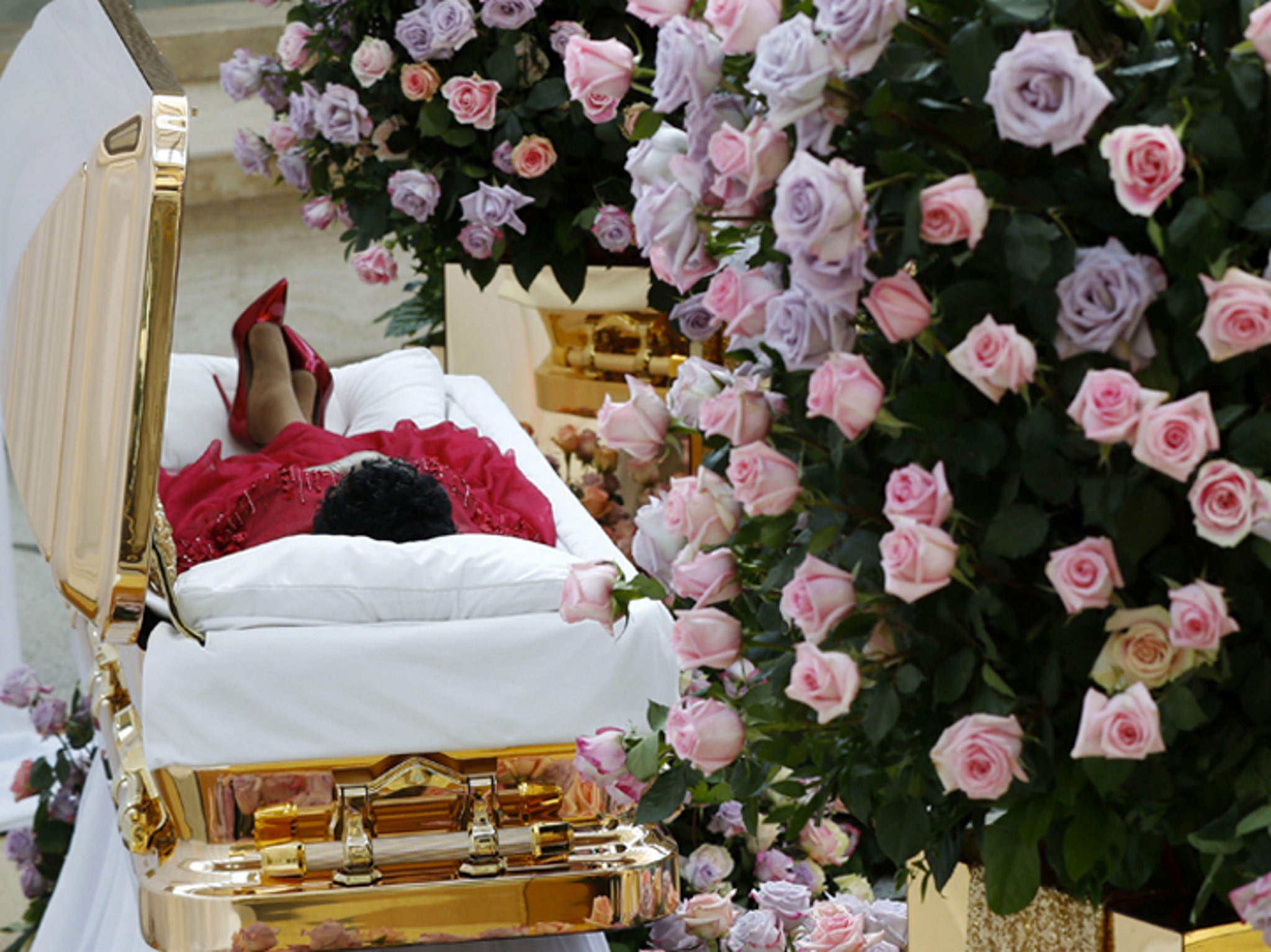 Judy garland open casket