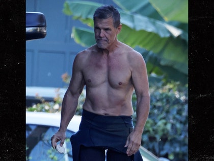 Josh-Brolin-backgrid-2