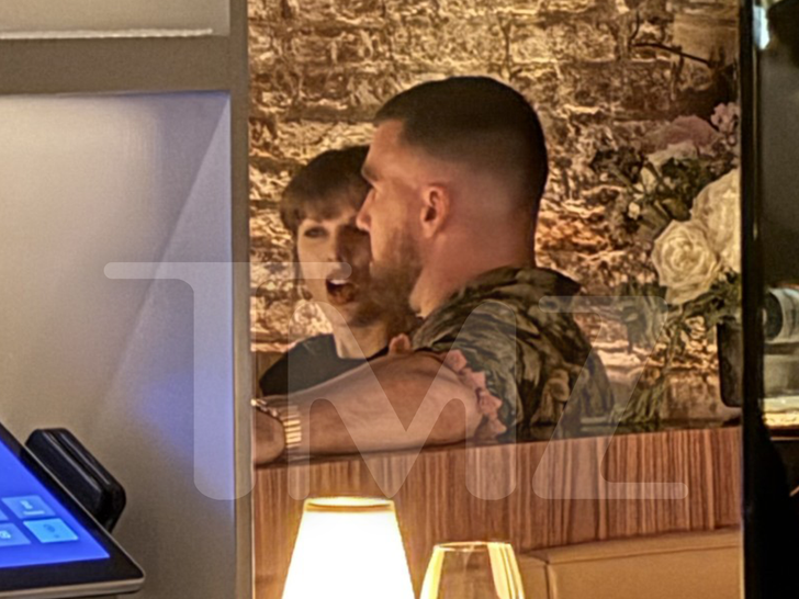main taylor swift travis kelce wm