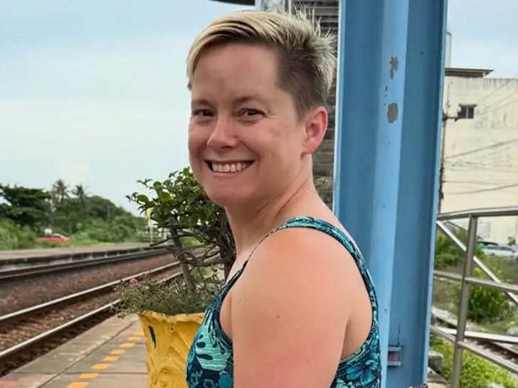 main-Elizabeth-'Liz'-Wadedell-LizWaddellDPT-Facebook-1