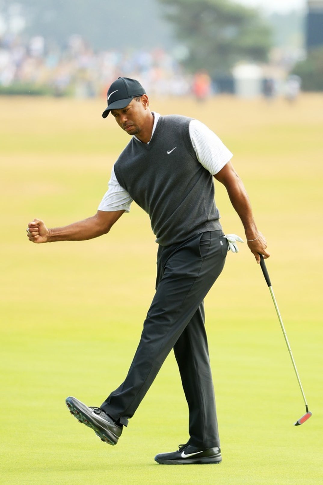 Tiger Woods Golfing photos-08