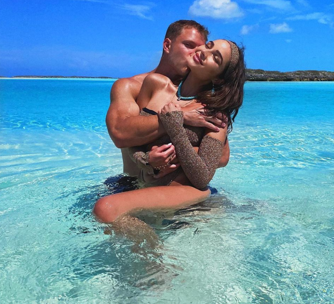 Olivia Culpo and Christian McCaffrey photos 0002