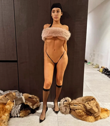 Bianca Censori Hot Shots