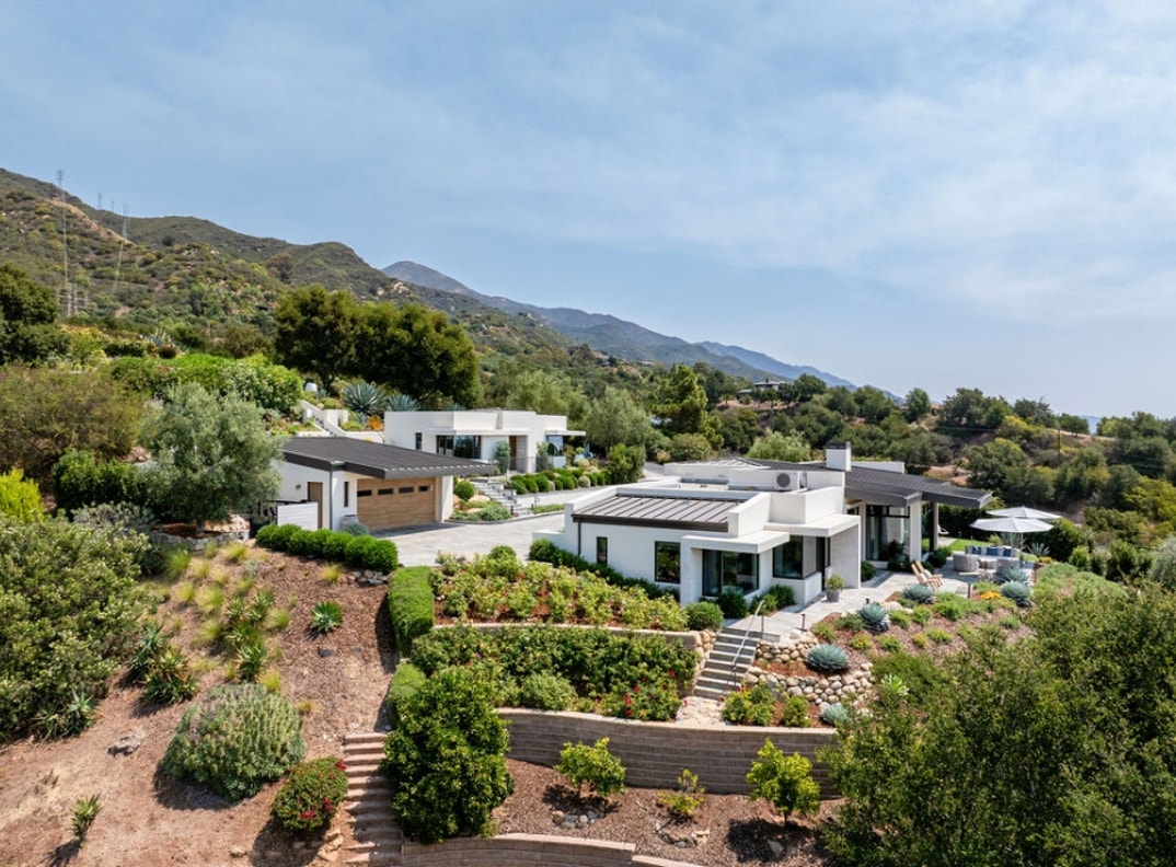 Christopher Lloyd Selling SB Retreat 12