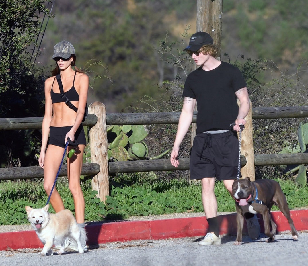 Kaia Gerber Tones Abs Walk 2