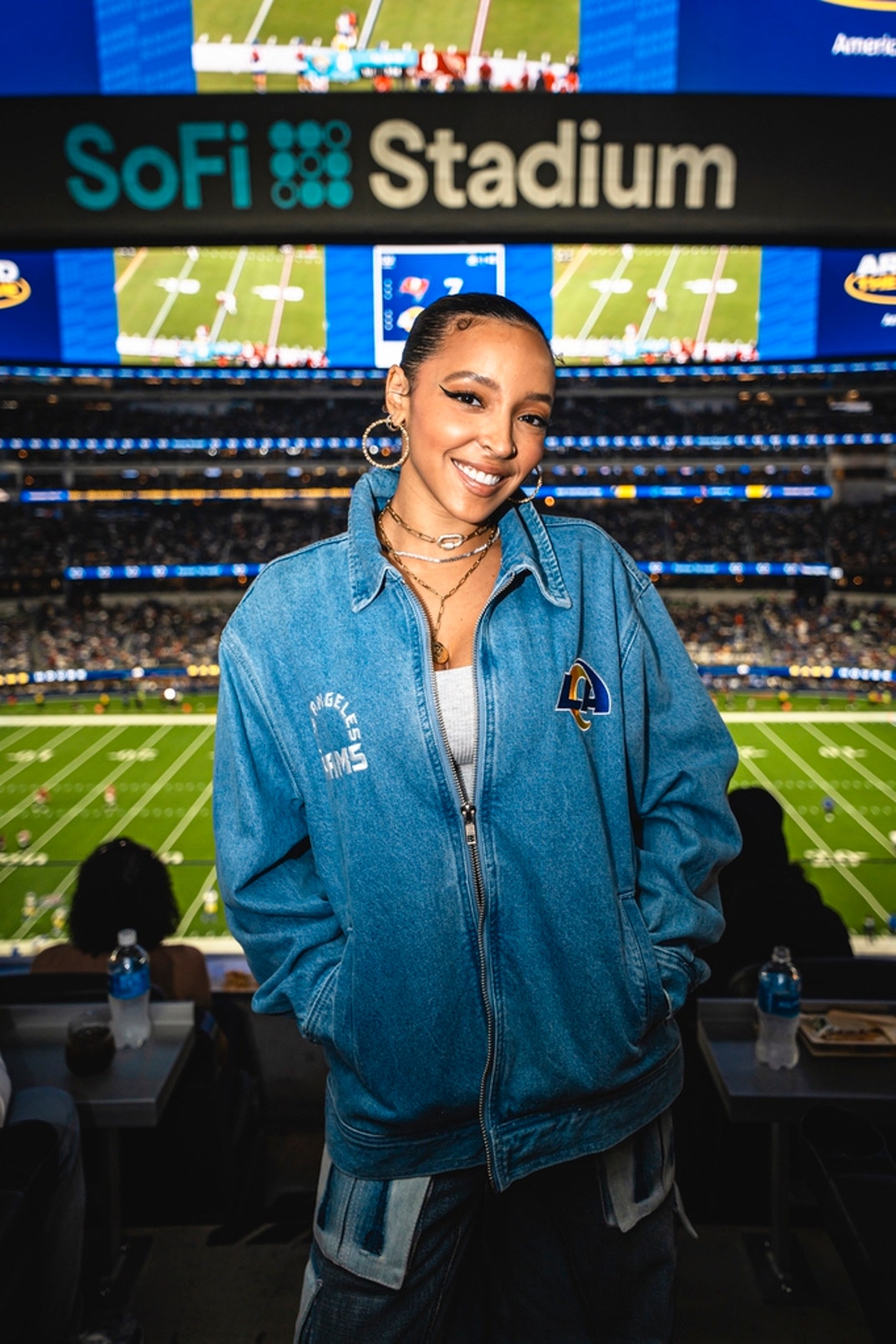 Rapper YG and Hello Kitty Hit SoFi Stadium 9