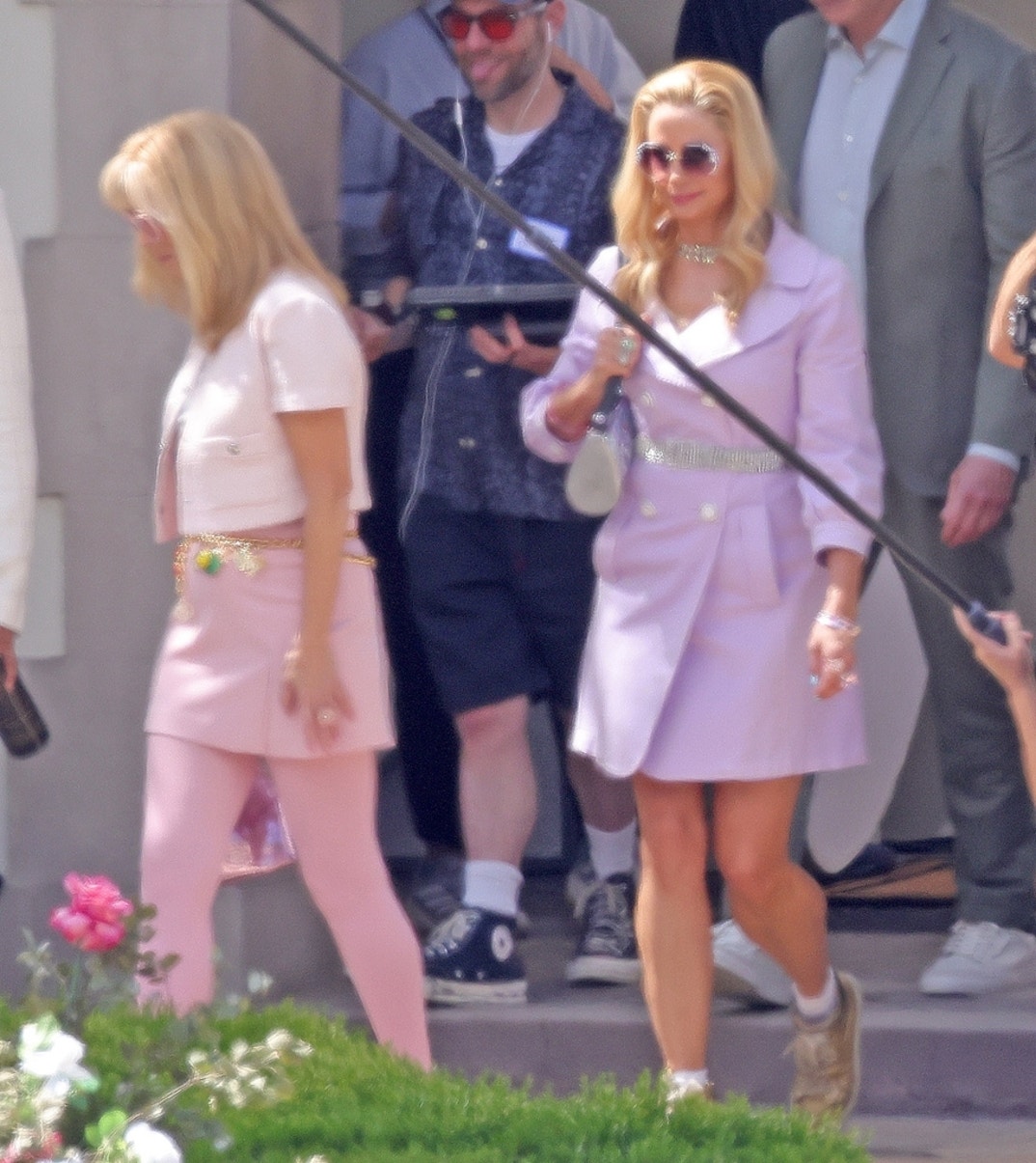 Lisa Kudrow Mira Sorvino Romy And Michele Sequel Filming 3