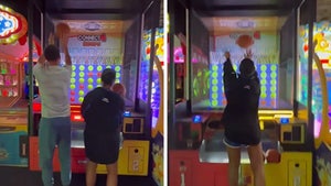 Steph And Ayesha Curry Battle It Out In Connect 4 Hoops, Who Won?!